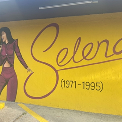 Selena-1.png