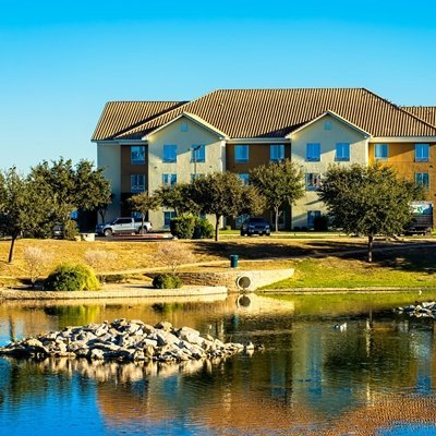staybridge-suites-laredo-int-l-airport-1.jpg